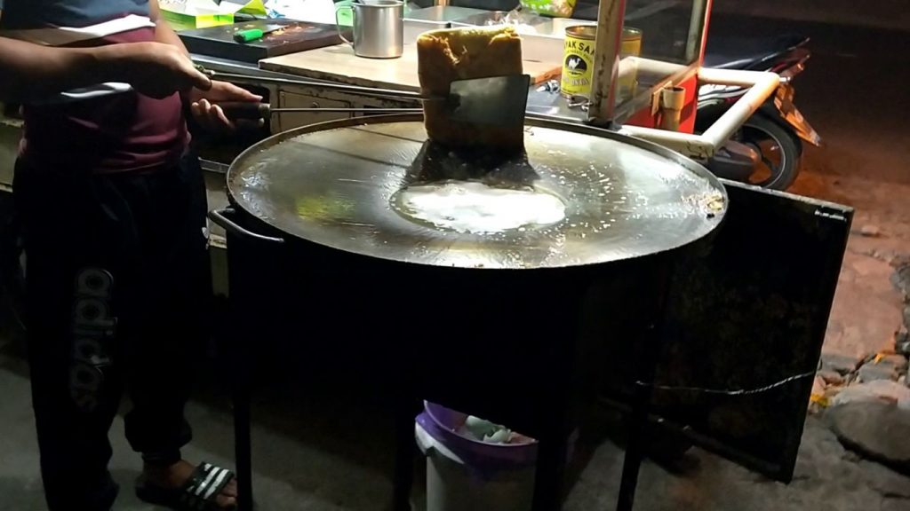 leaking oil from the martabak